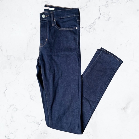 Levi’s slimming skinny ankle jeans 27 - Picture 2 of 14